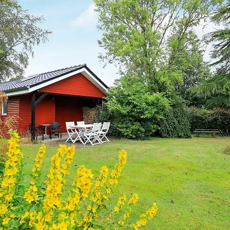 Semesterbostad Elegant Holiday Home In Funen With Terrace